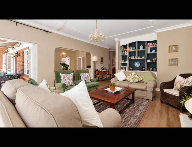 3 BEDROOM TOWNHOUSE FOR SALE IN HILLDENE